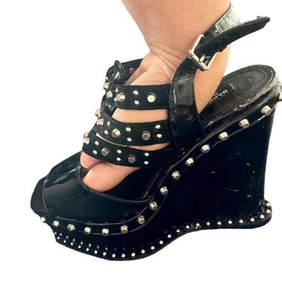 Bakers Elite Platform Black shoes with Studs size 6. - Picture 3 of 9
